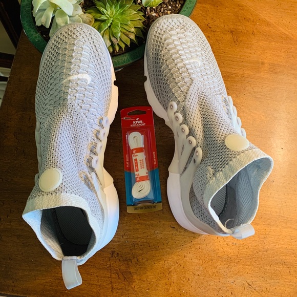 nike shoes with pull laces